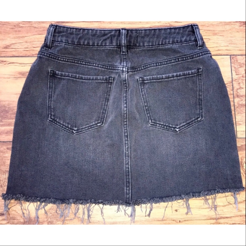 SOLD ✖️ PacSun Black Denim Skirt - Picture 3 of 6